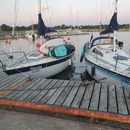 船屋 S/y Agnessa *